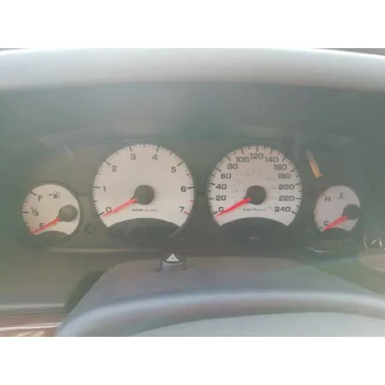 CHRYSLER SEBRING BERLINA (JR41) '2002 2.0 LE MARRON