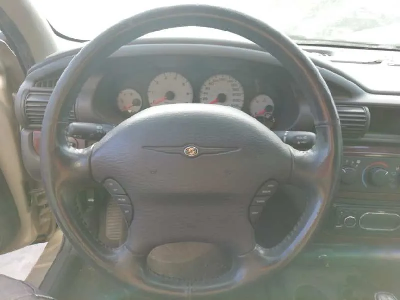 CHRYSLER SEBRING BERLINA (JR41) '2002 2.0 LE MARRON