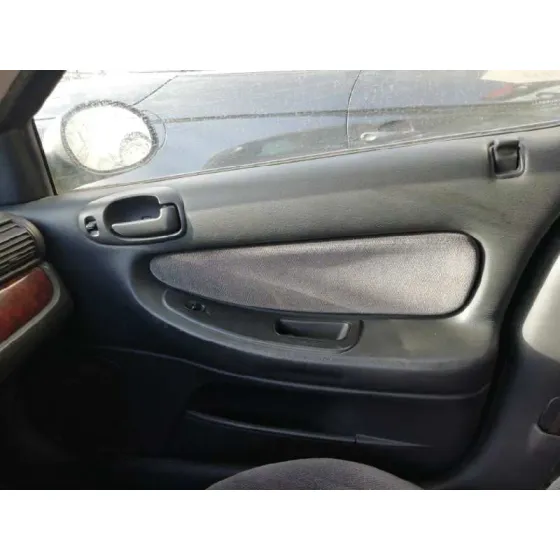 CHRYSLER SEBRING BERLINA (JR41) '2002 2.0 LE MARRON