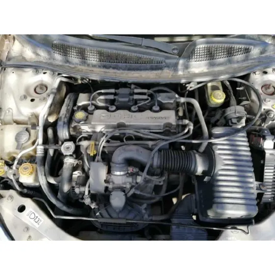 CHRYSLER SEBRING BERLINA (JR41) '2002 2.0 LE MARRON