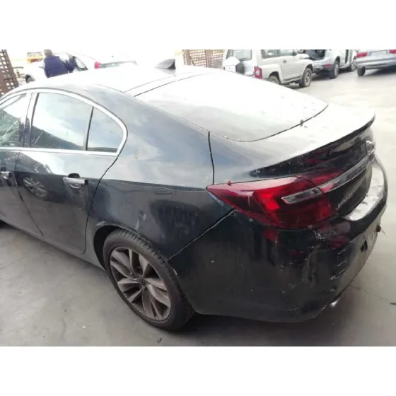 OPEL INSIGNIA BERLINA '2016 EXCELLENCE NEGRO