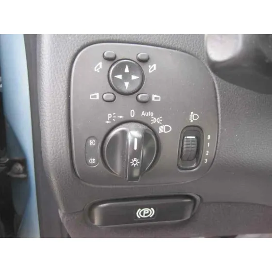 MERCEDES CLASE CLK (W209) COUPE '2003 270 CDI (209.316) AZUL