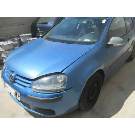 VOLKSWAGEN GOLF V BERLINA (1K1) '2004 1.9 TDI AZUL