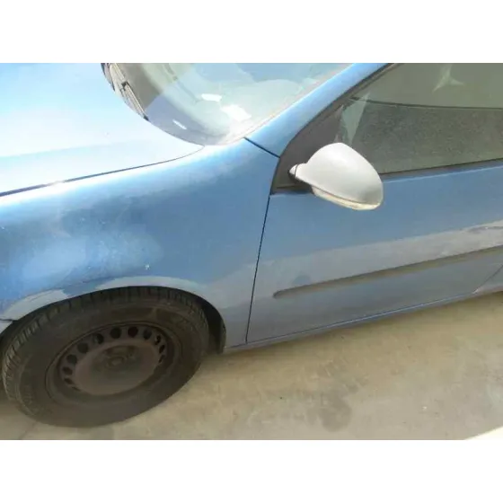 VOLKSWAGEN GOLF V BERLINA (1K1) '2004 1.9 TDI AZUL