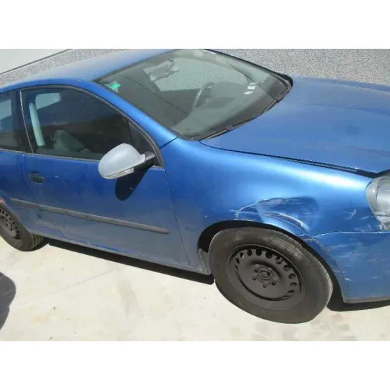 VOLKSWAGEN GOLF V BERLINA (1K1) '2004 1.9 TDI AZUL