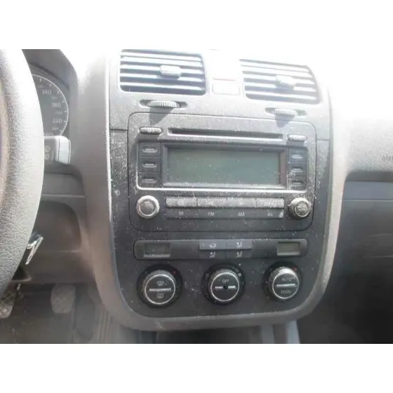 VOLKSWAGEN GOLF V BERLINA (1K1) '2004 1.9 TDI AZUL