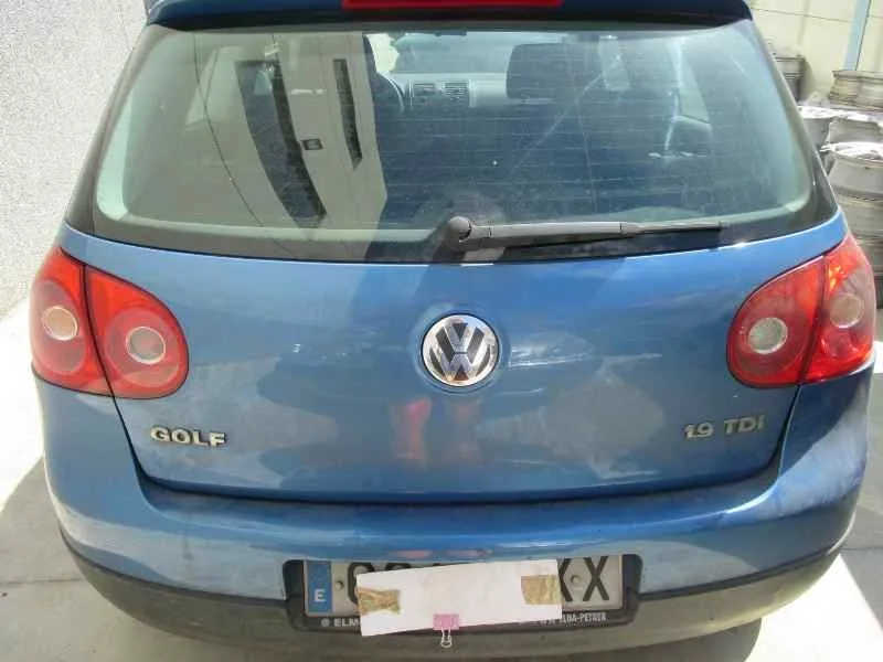 VOLKSWAGEN GOLF V BERLINA (1K1) '2004 1.9 TDI AZUL