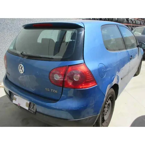 VOLKSWAGEN GOLF V BERLINA (1K1) '2004 1.9 TDI AZUL