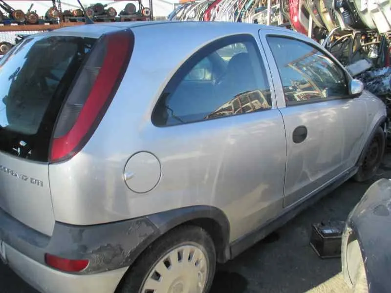 OPEL CORSA C '2002 CLUB PLATA