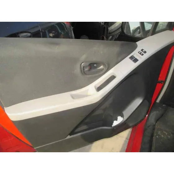 TOYOTA YARIS '2009 ACTIVE ROJO