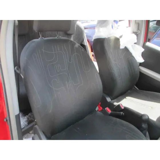 TOYOTA YARIS '2009 ACTIVE ROJO