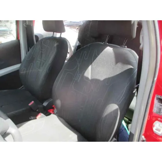 TOYOTA YARIS '2009 ACTIVE ROJO