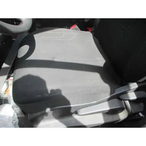 TOYOTA YARIS '2009 ACTIVE ROJO