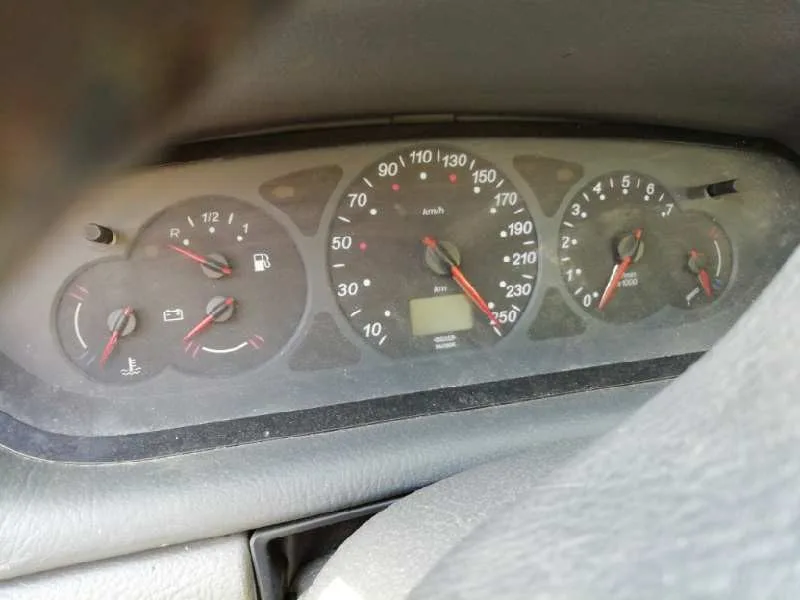 CITROEN C5 BERLINA '2001 2.0 HDI GRIS PLATA