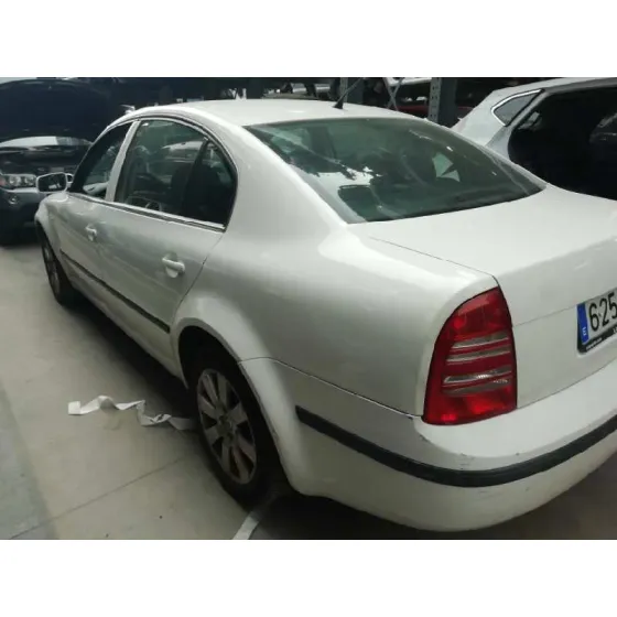 SKODA SUPERB (3U4) '2006 CLASSIC BLANCO