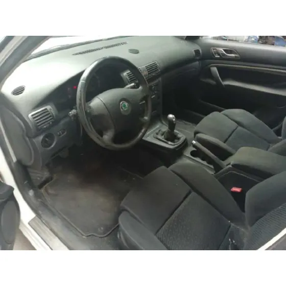 SKODA SUPERB (3U4) '2006 CLASSIC BLANCO