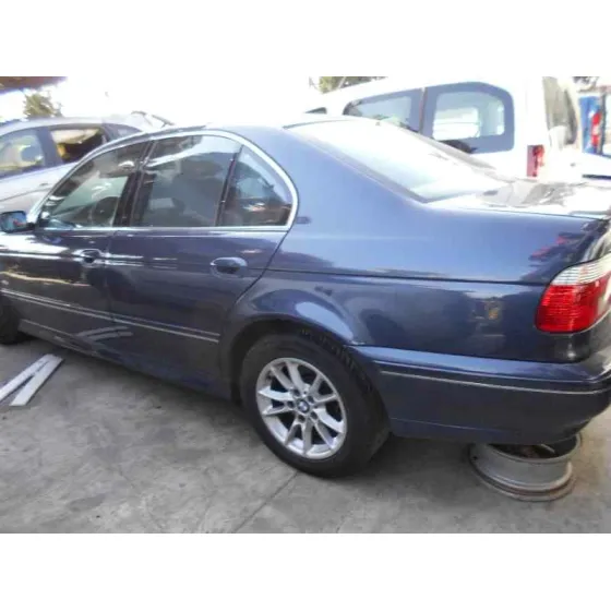 BMW SERIE 5 BERLINA (E39) '2002 530D EXCLUSIVE AZUL OSCURO