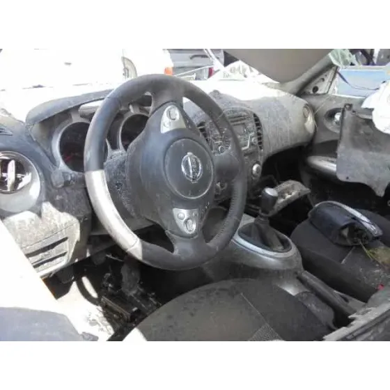 NISSAN JUKE (F15) '2016 KURO BLANCO