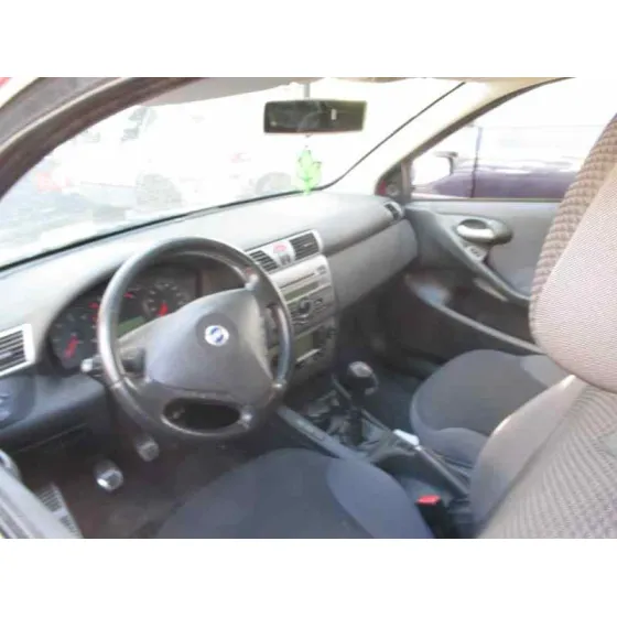 FIAT STILO (192) '2005 1.9 JTD / 1.9 JTD 115 ACTIVE ROJO