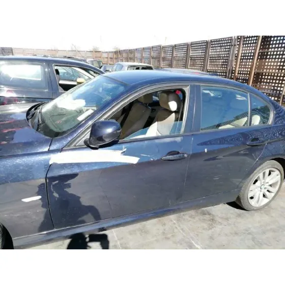 BMW SERIE 3 BERLINA (E90) '2010 320D AZUL