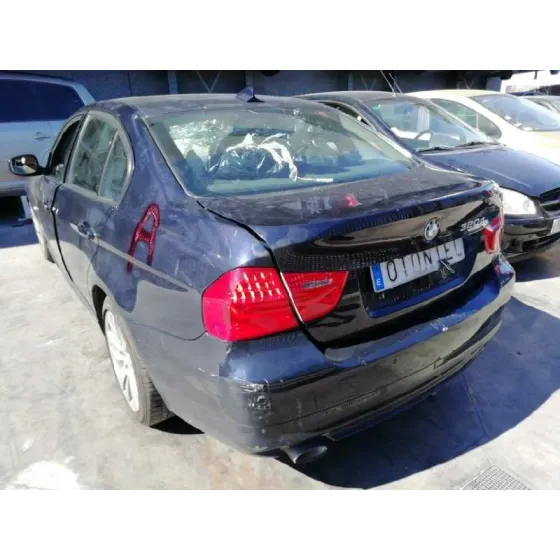 BMW SERIE 3 BERLINA (E90) '2010 320D AZUL