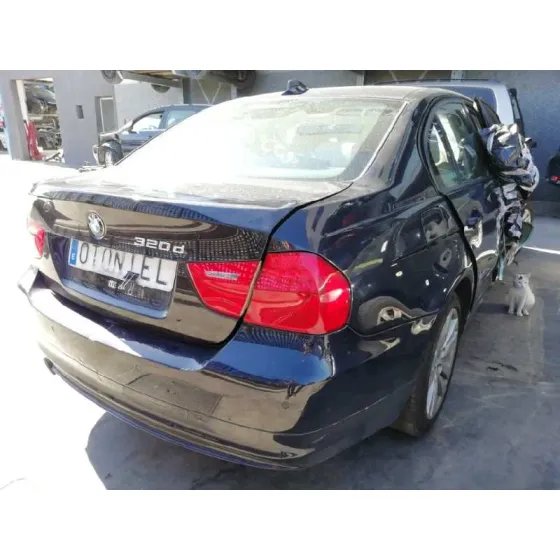 BMW SERIE 3 BERLINA (E90) '2010 320D AZUL