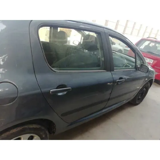 PEUGEOT 307 BERLINA (S2) '2005 D-SIGN GRIS