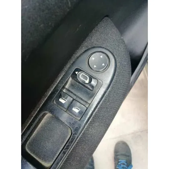PEUGEOT 307 BERLINA (S2) '2005 D-SIGN GRIS