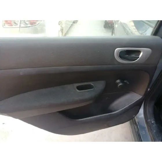PEUGEOT 307 BERLINA (S2) '2005 D-SIGN GRIS