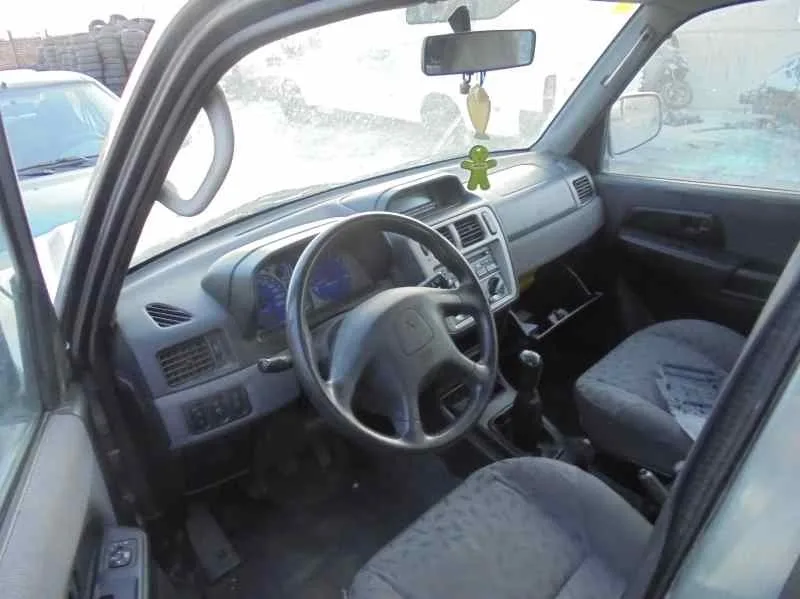 MITSUBISHI MONTERO PININ (H60/H70) '2002 2000 GDI (5-PTAS.) GRIS