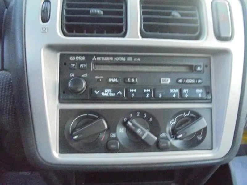 MITSUBISHI MONTERO PININ (H60/H70) '2002 2000 GDI (5-PTAS.) GRIS