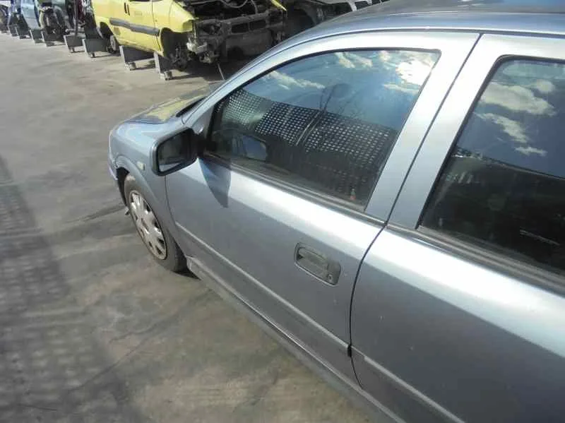OPEL ASTRA G BERLINA OPEL ASTRA G BERLINA '2004 CLUB PLATA 2000