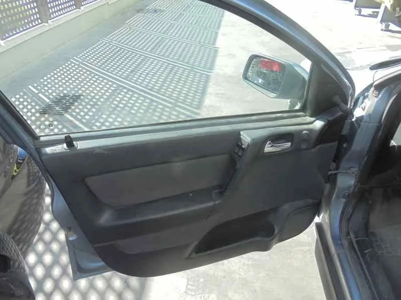 OPEL ASTRA G BERLINA '2004 CLUB PLATA