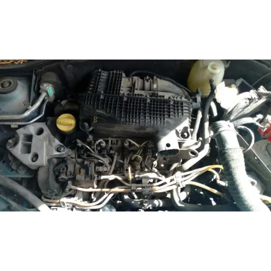 RENAULT CLIO II FASE II (B/CB0) '2004 1.5 DCI DIESEL AZUL