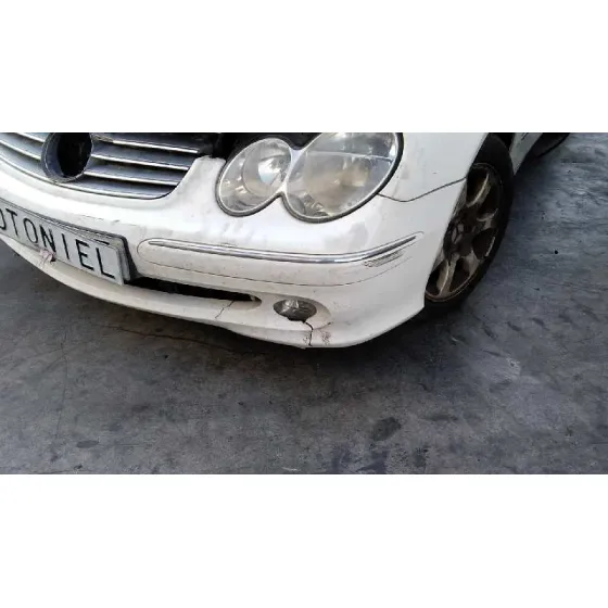 MERCEDES CLASE CLK (W209) COUPE '2003 * BLANCO/QUEMADO
