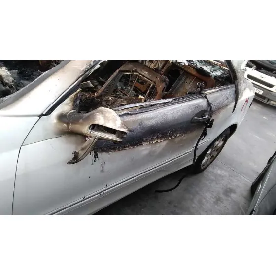 MERCEDES CLASE CLK (W209) COUPE '2003 * BLANCO/QUEMADO