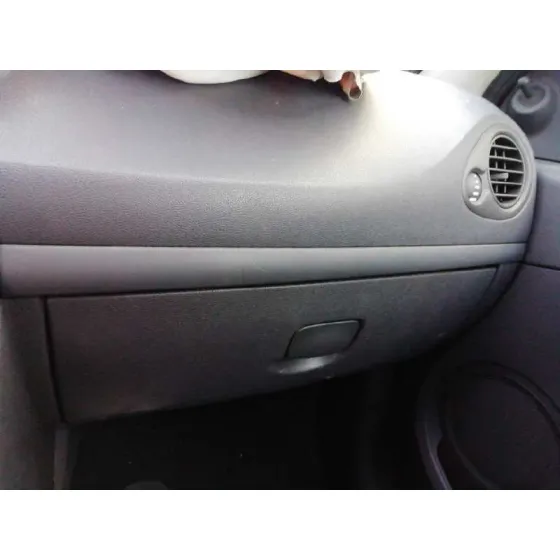 RENAULT CLIO III '2010 AUTHENTIQUE NEGRO