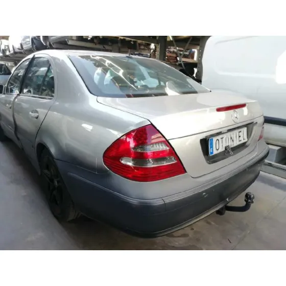 MERCEDES CLASE E (W211) BERLINA '2002 E 270 CDI (211.016) GRIS