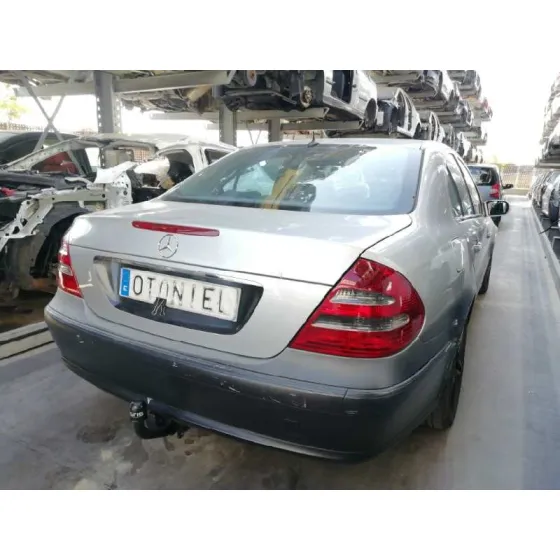 MERCEDES CLASE E (W211) BERLINA '2002 E 270 CDI (211.016) GRIS