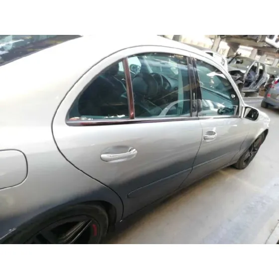 MERCEDES CLASE E (W211) BERLINA '2002 E 270 CDI (211.016) GRIS