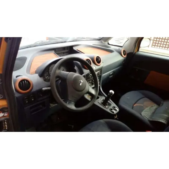 PEUGEOT 1007 '2006 1.4 NARANJA