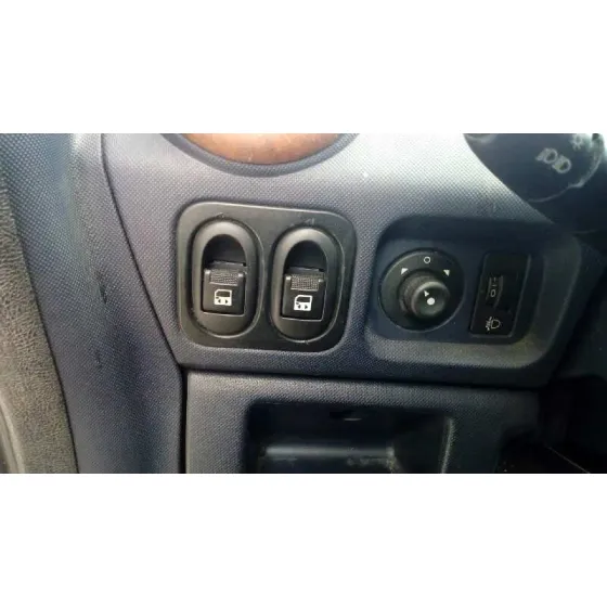 PEUGEOT 1007 '2006 1.4 NARANJA