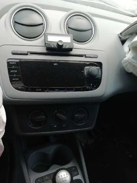 SEAT IBIZA (6J5) SEAT IBIZA (6J5) '2010 REFERENCE BLANCO 2008