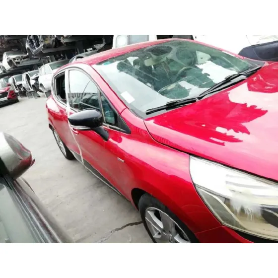 RENAULT CLIO IV '2016 LIMITED ROJO