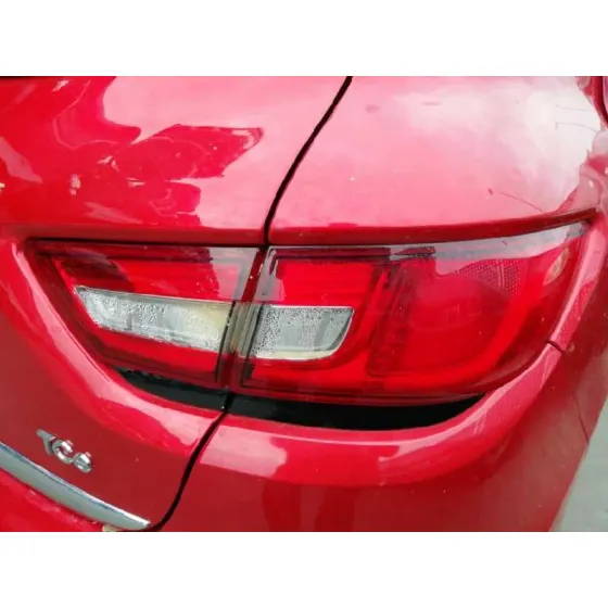 RENAULT CLIO IV '2016 LIMITED ROJO
