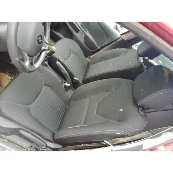 RENAULT CLIO IV '2016 LIMITED ROJO