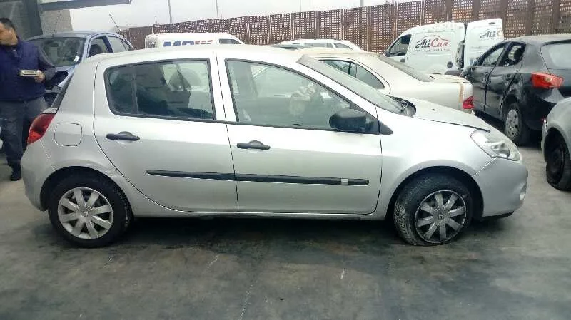 RENAULT CLIO III '2013 1.2 PLATA