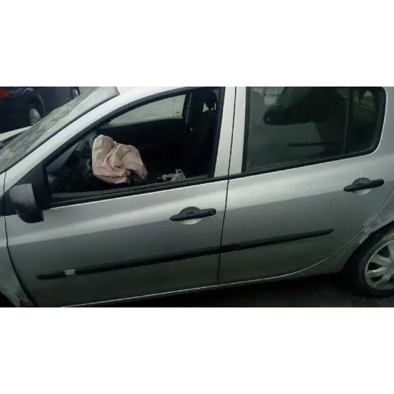 RENAULT CLIO III '2013 1.2 PLATA