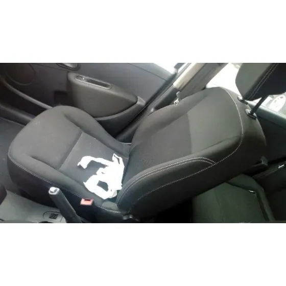 RENAULT CLIO III '2013 1.2 PLATA