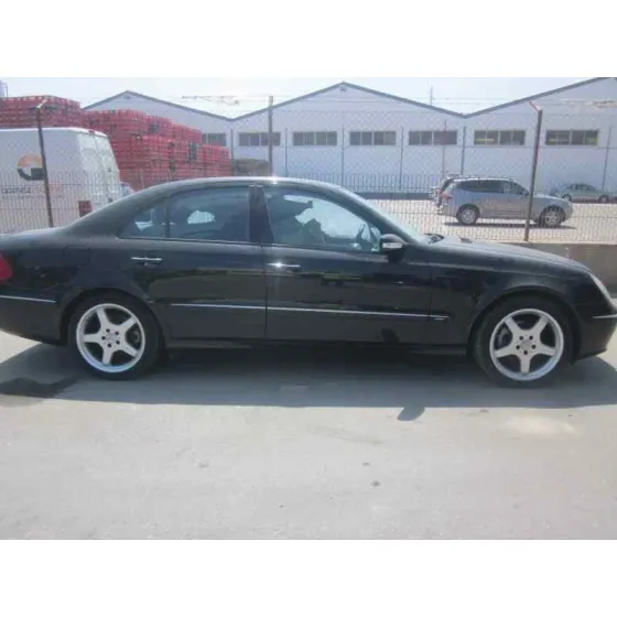 MERCEDES CLASE E (W211) BERLINA '2005 3.0 CDI CAT NEGRO